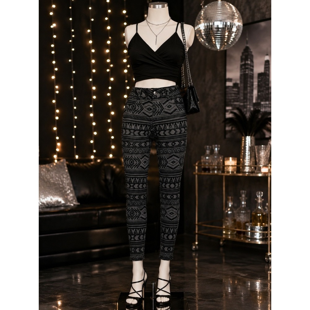Jolt Juniors 11 Black Gray Aztec Geometric Skinny Jeans Stretch Y2K Party Pants